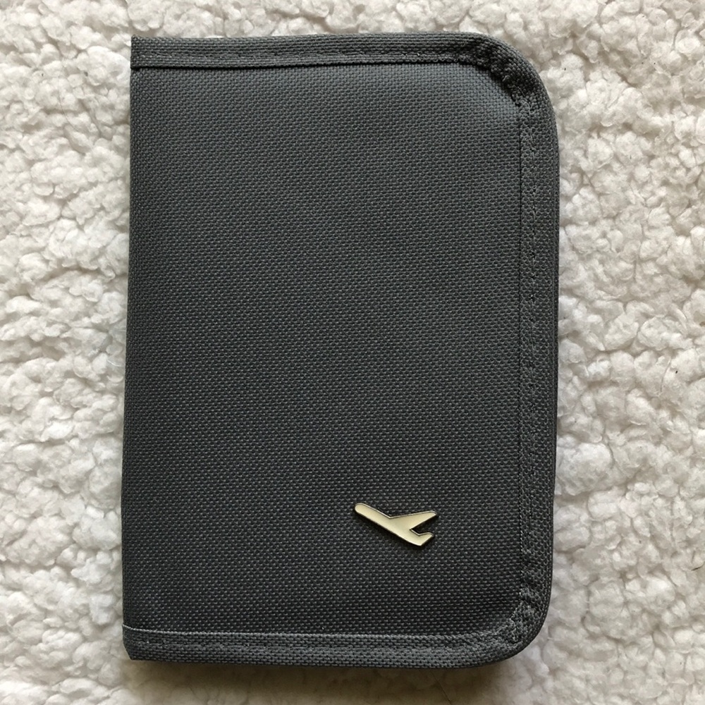 New Travel Passport ID Credit Card Cash Wallet